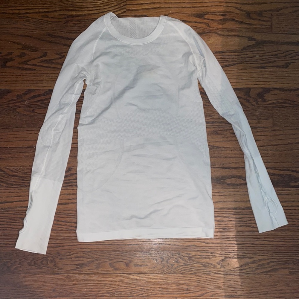 White lululemon long sleeve swiftly tech top